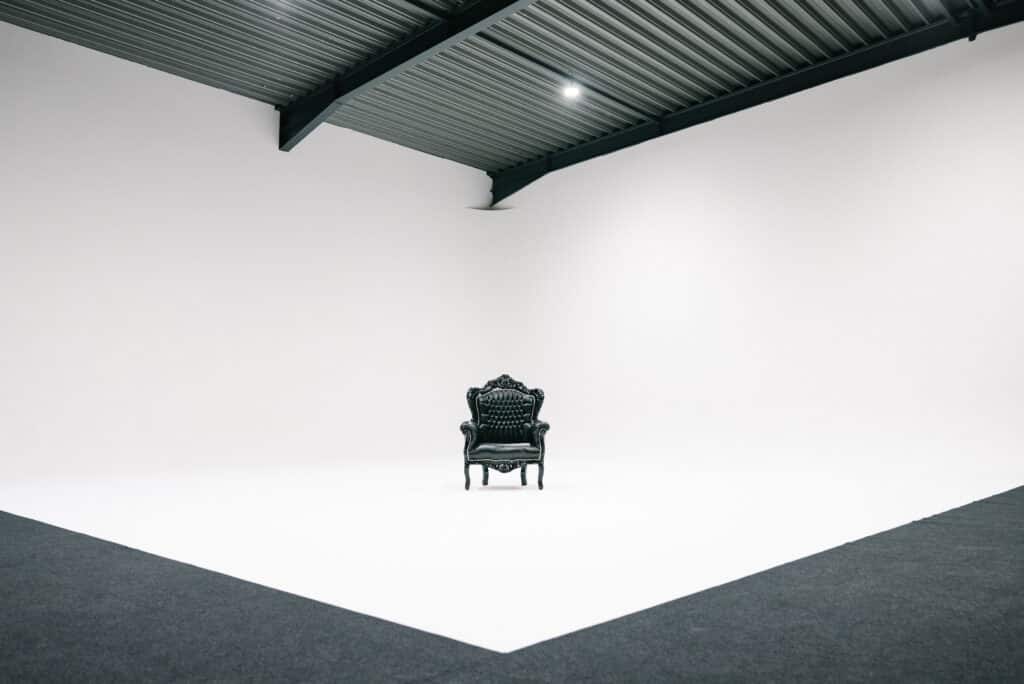Stuhl im Mietstudio Köln
